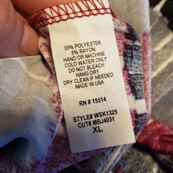 Made By Johnny NWT PINK Printed Turtleneck - Picture 2 of 7